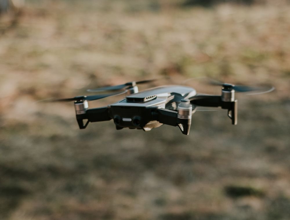 Medical 3D printing applications and benefits drone flying in the sky lcq48pr